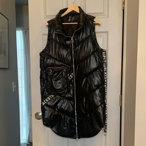 Sleek Black Puffer Vest with Side Stripe